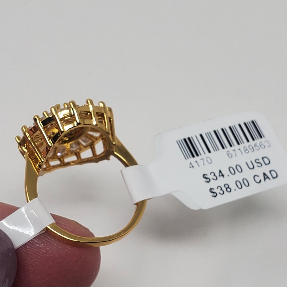 🏷️ NWT Anthropologie Round Geometric Sunburst Ring, Size 7 - Picture 9 of 11